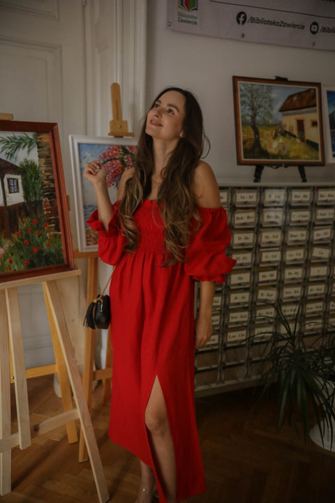 Nessa midi czerwona