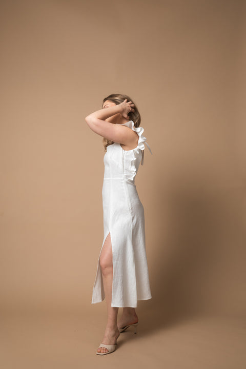Dalia white